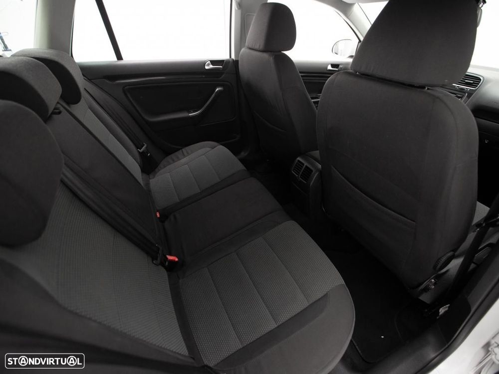 VW Golf Variant - 10