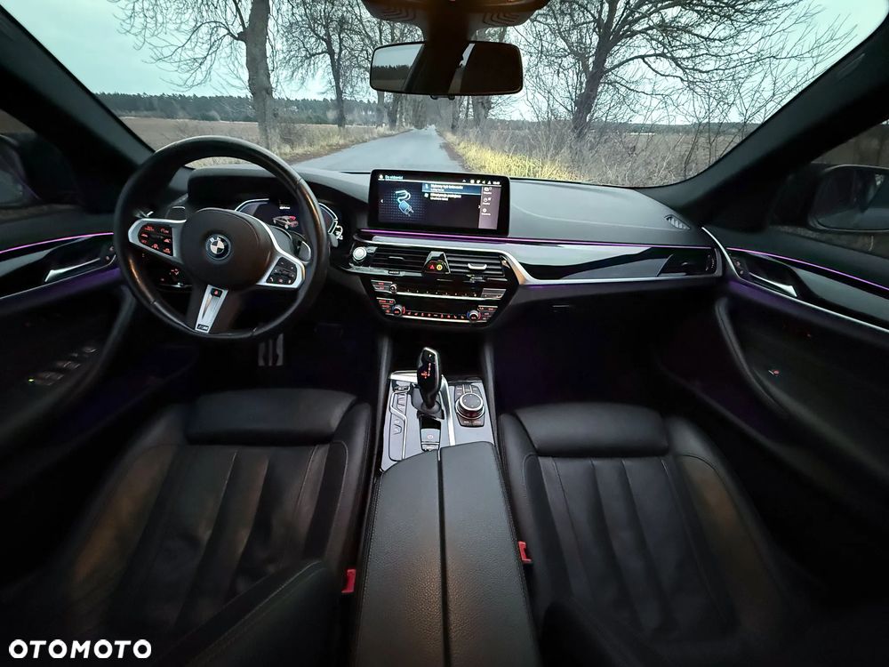 BMW Seria 5 545e xDrive M Sport Edition - 21