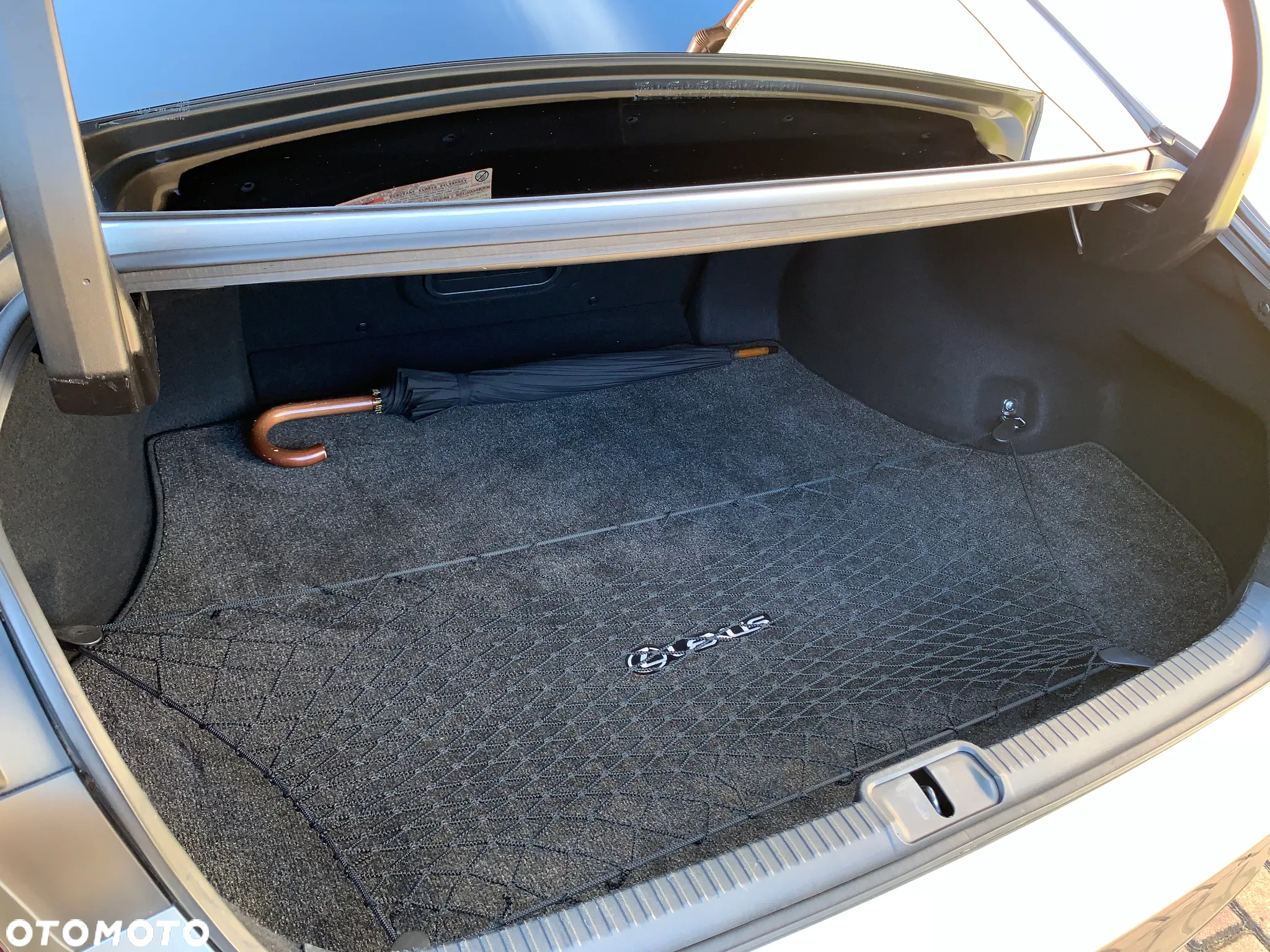 Lexus ES 300h Omotenashi - 36