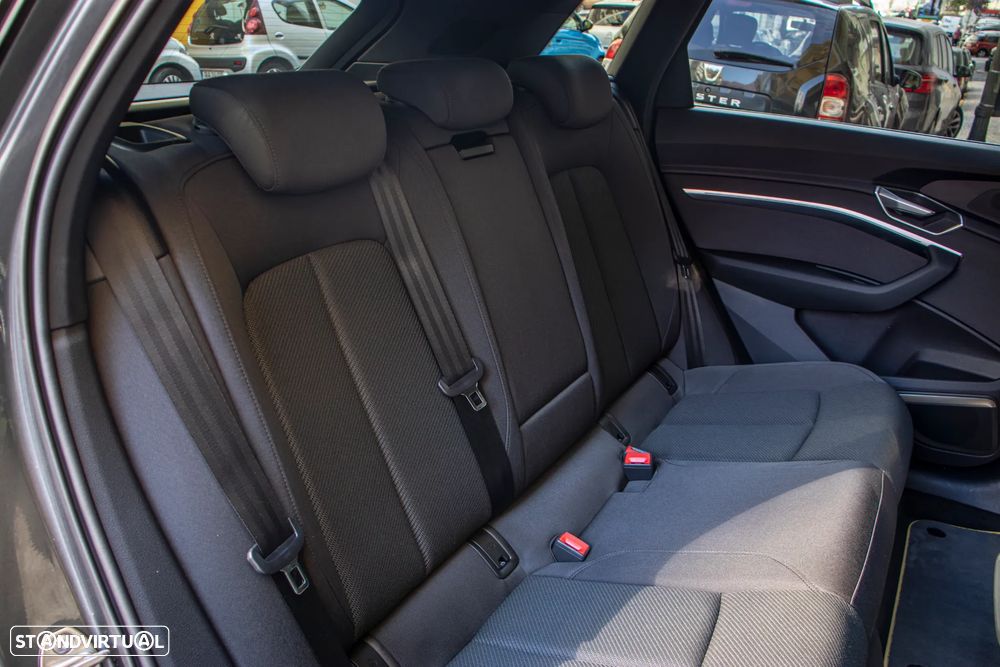 Audi e-tron 55 quattro S line - 40