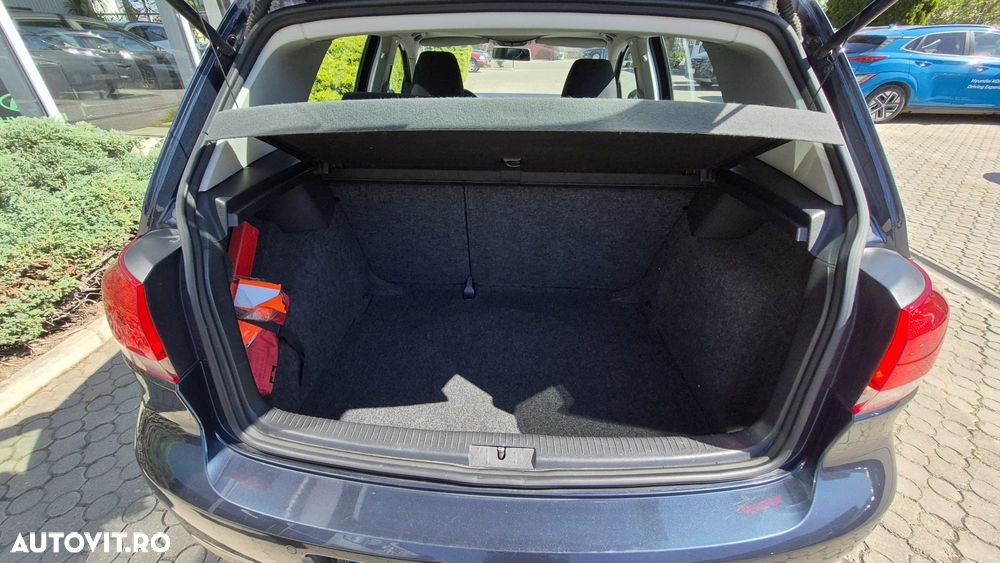 Volkswagen Golf 1.6 TDI DPF Trendline - 13