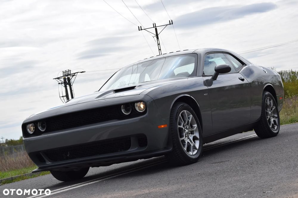 Dodge Challenger - 1