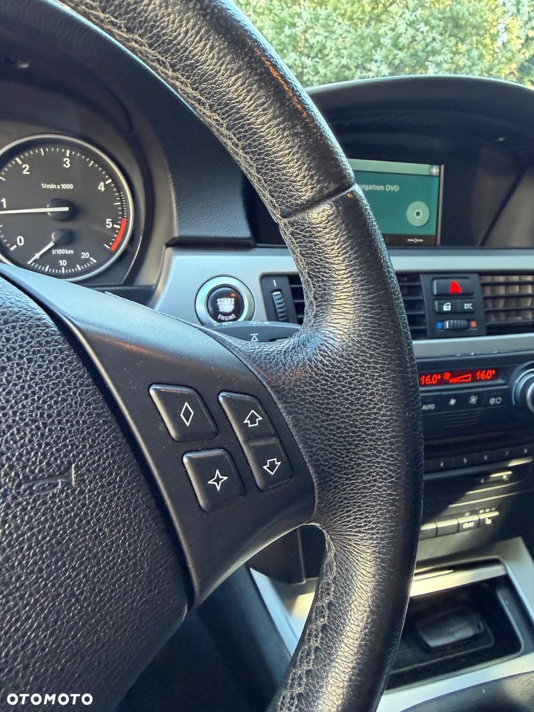 BMW Seria 3 318d DPF Edition Exclusive - 17