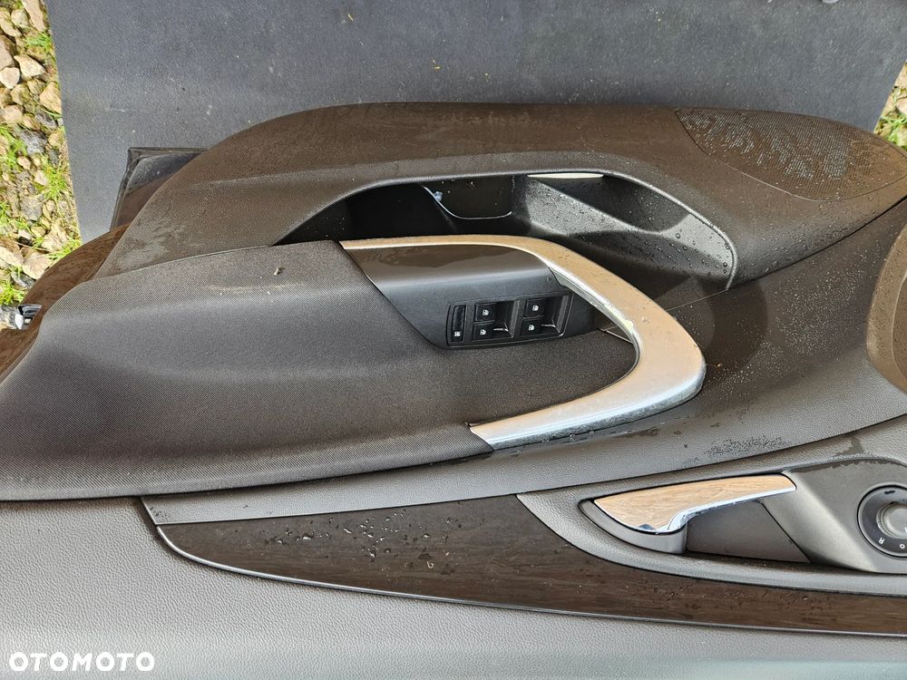 Opel Insignia A drzwi przednie prawe KOD LAKIERU : Z22C - 9