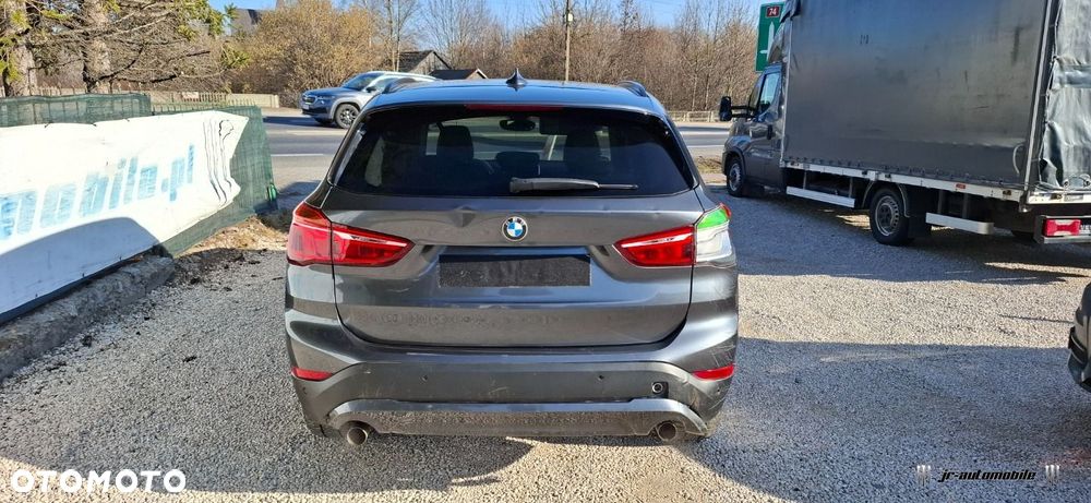 BMW X1 sDrive18d Advantage - 16