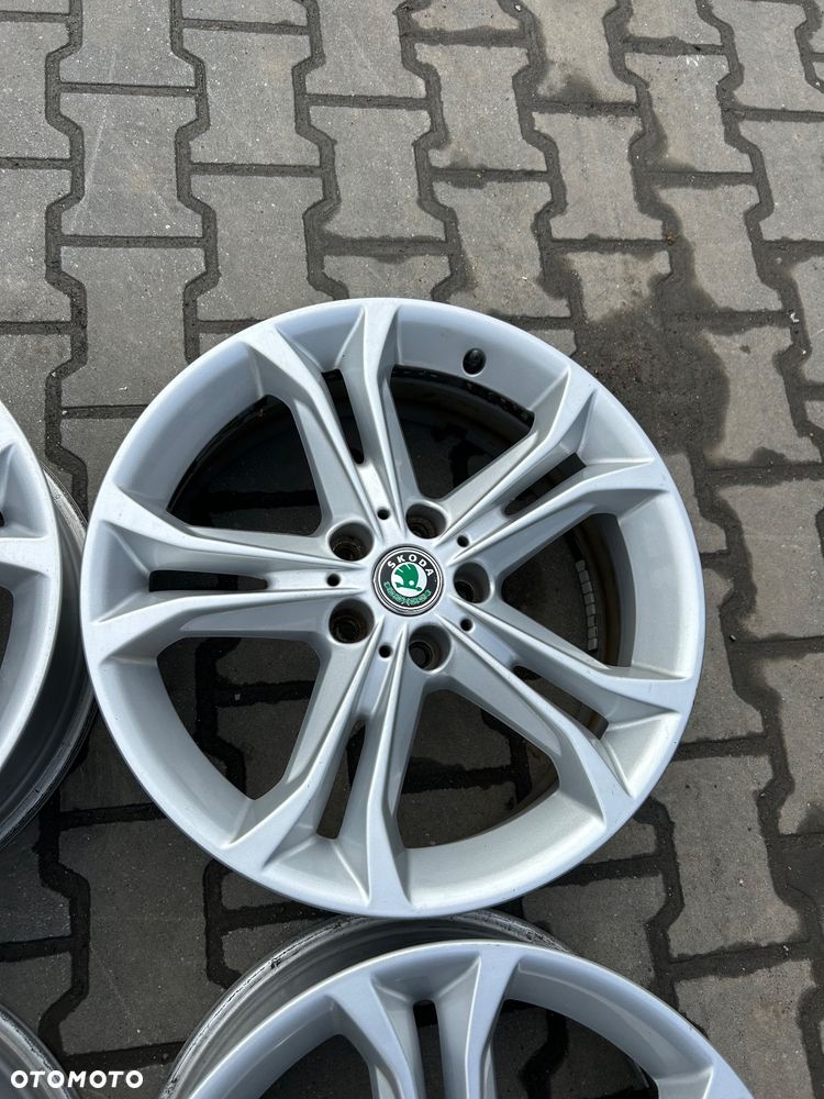 Alufelgi 18 cali 5x112 Skoa Seat Audi Volkswagen Octavia IV Golf 8 Leon IV Cupra - 4