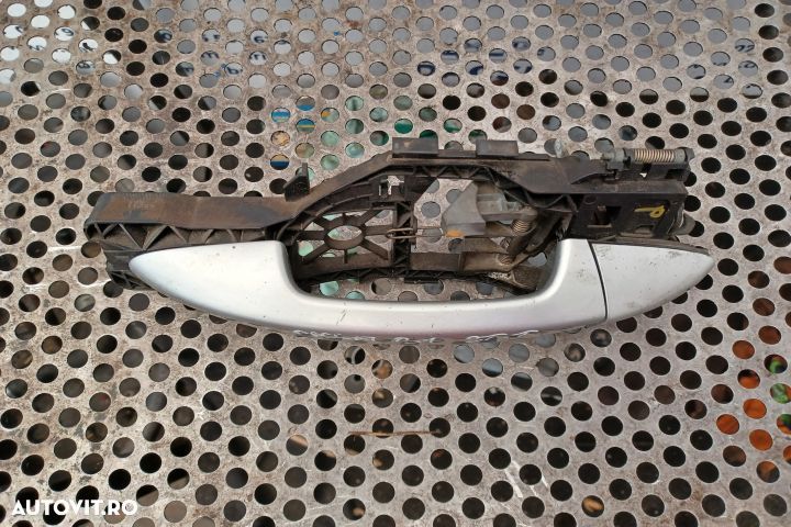Maner deschidere din exterior usa fata stanga Volkswagen VW Passat B7  [din 2010 pana  2015] seria - 1