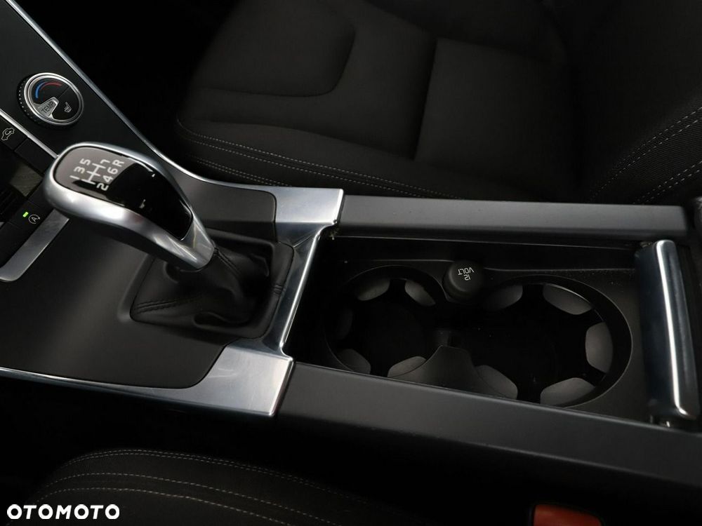 Volvo S60 D4 Kinetic - 28