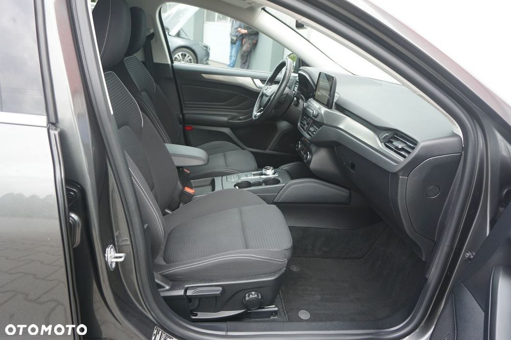 Ford Focus 1.0 EcoBoost Titanium - 21
