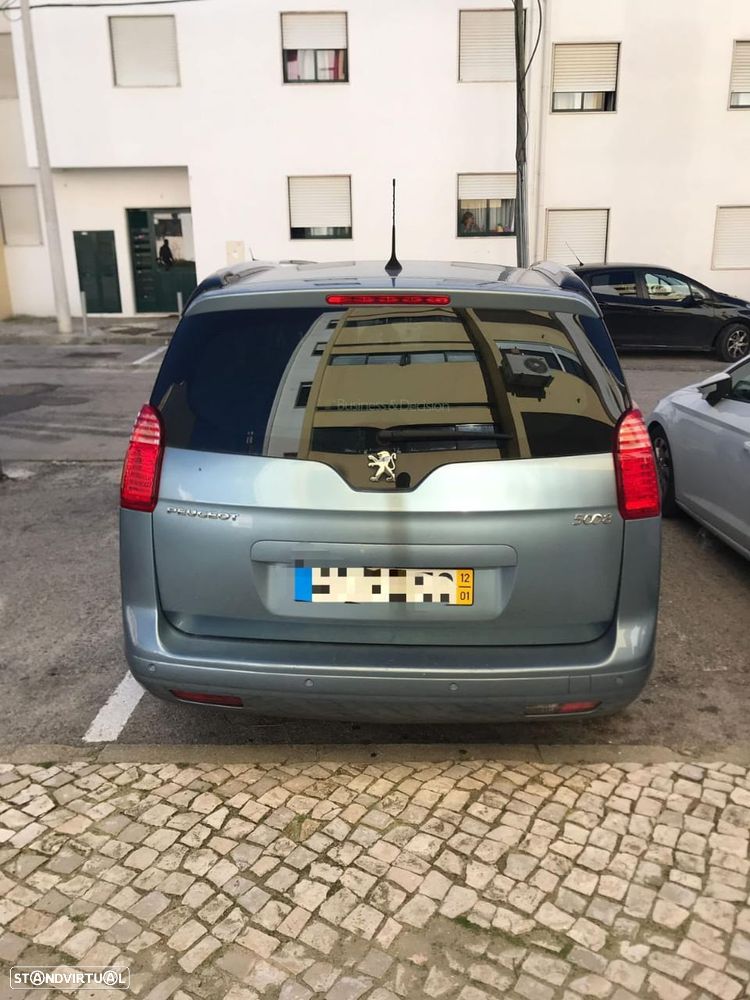 Peugeot 5008 - 5