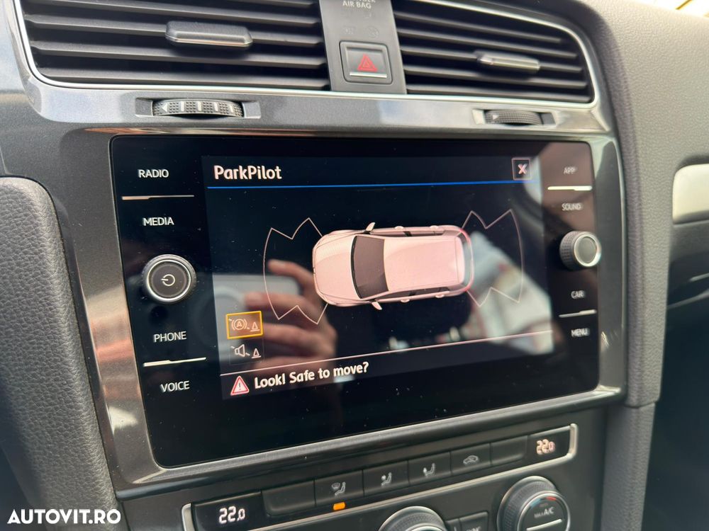 Volkswagen Golf 1.6 TDI SCR Comfortline - 25