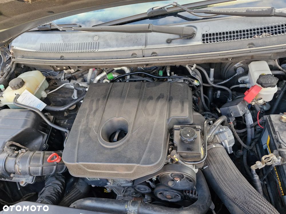 SsangYong/KGM Rodius 200 e-XDi Crystal Plus - 21