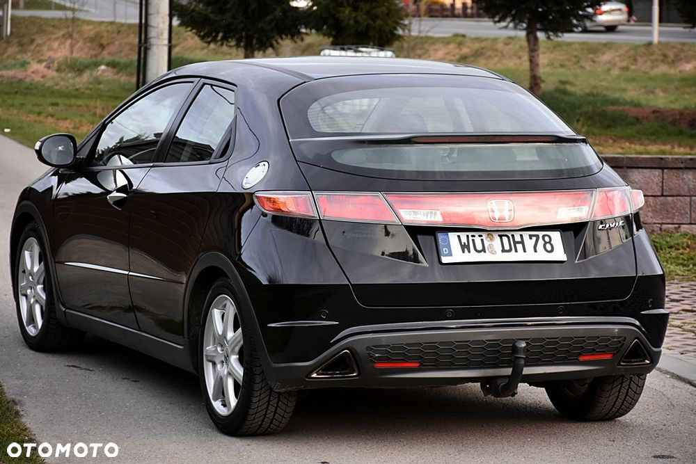 Honda Civic 1.8i-VTEC 50 Jahre Edition - 4