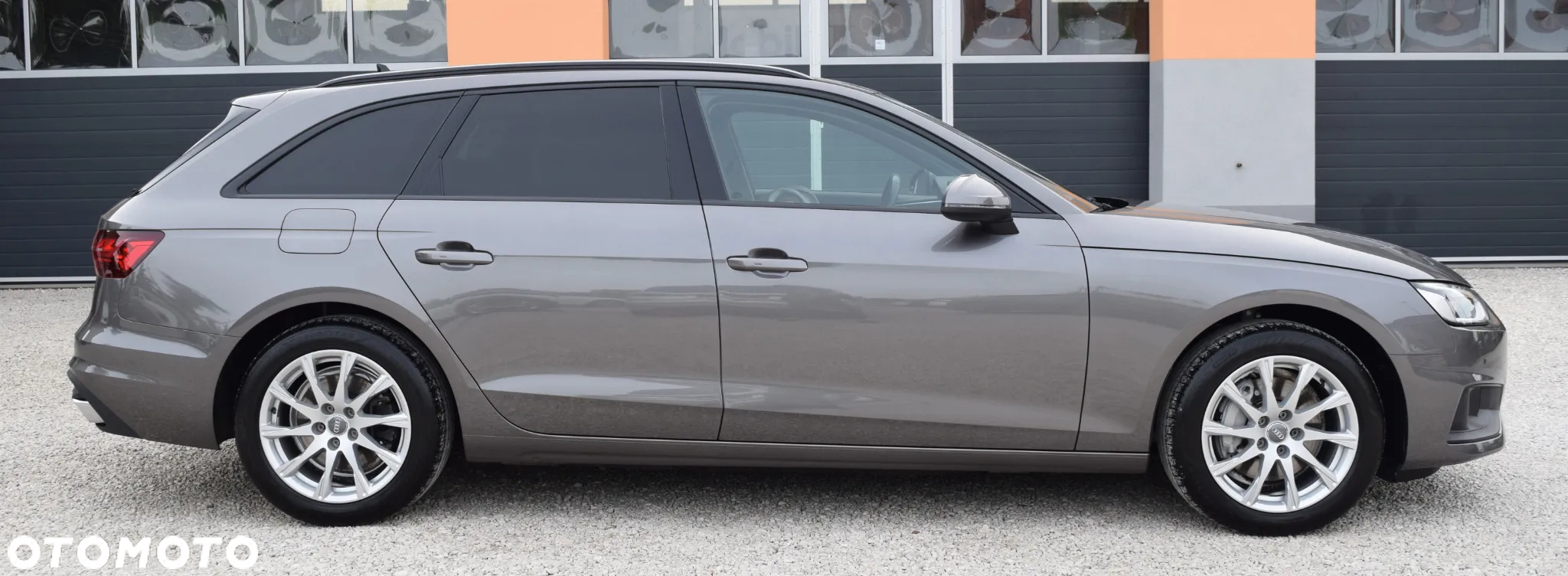 Audi A4 Avant 40 TDI quattro S tronic advanced - 12