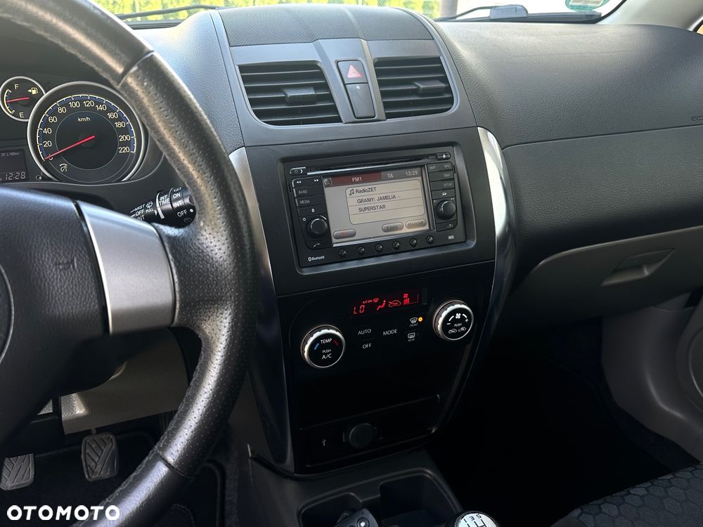 Suzuki SX4 Classic 1.6 VVT 4x4 Style - 22