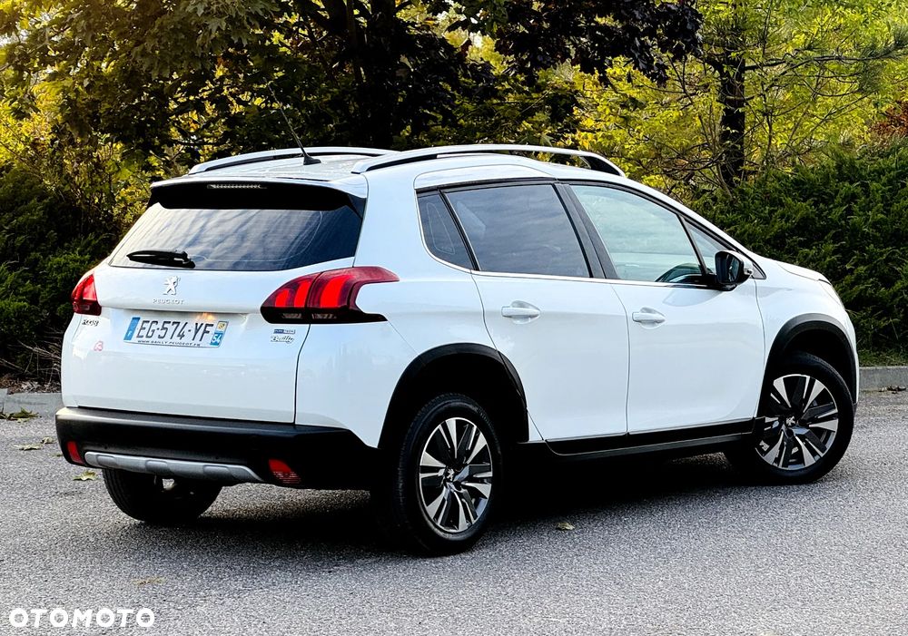 Peugeot 2008 - 8