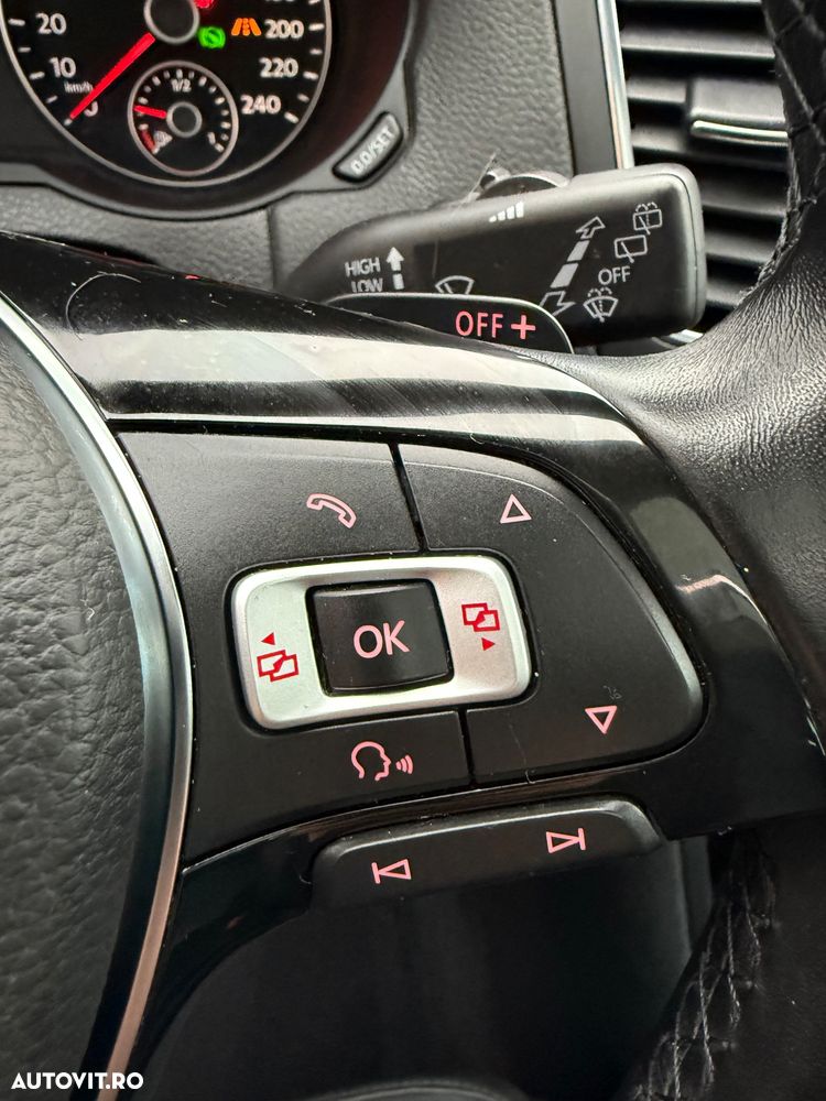 Volkswagen Sharan 2.0 TDI DSG (BlueMotion Technology) Highline - 37