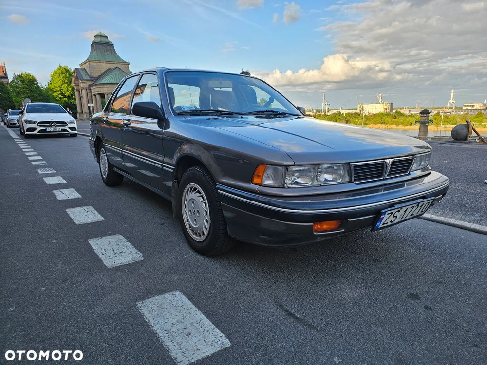 Mitsubishi Galant - 1