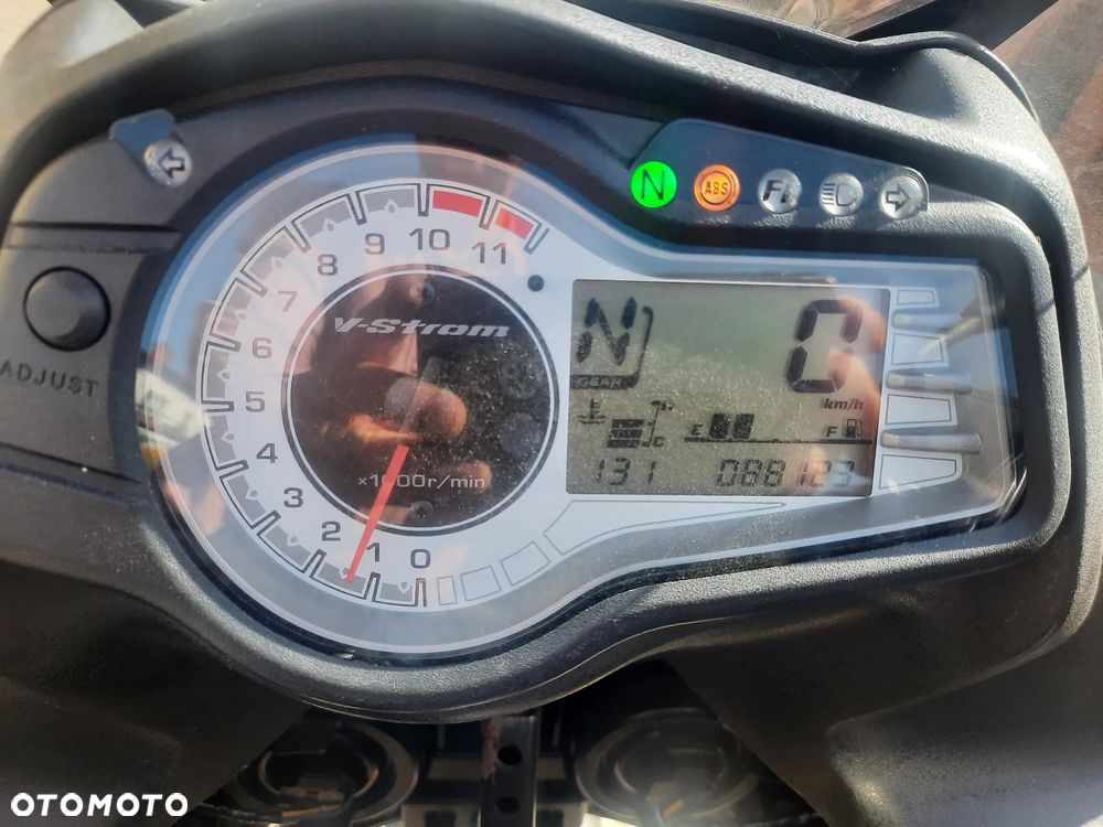 Suzuki V-STROM - 7