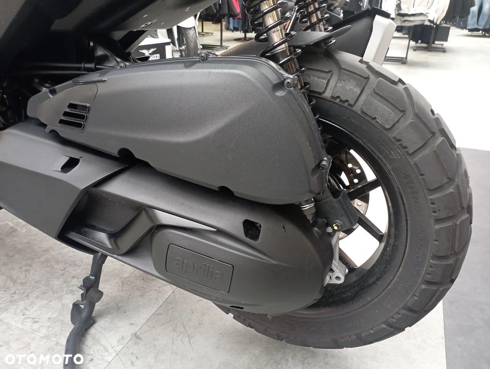 Aprilia SR - 17