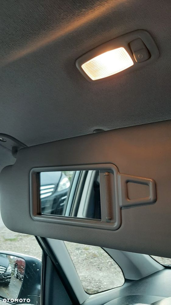 Kia Venga 1.6 Business Line - 36