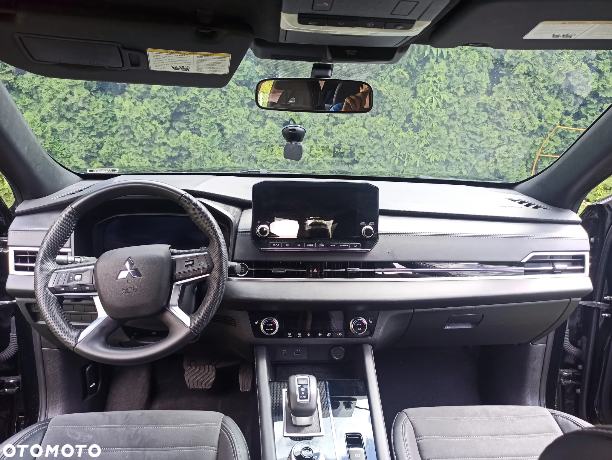 Mitsubishi Outlander - 12