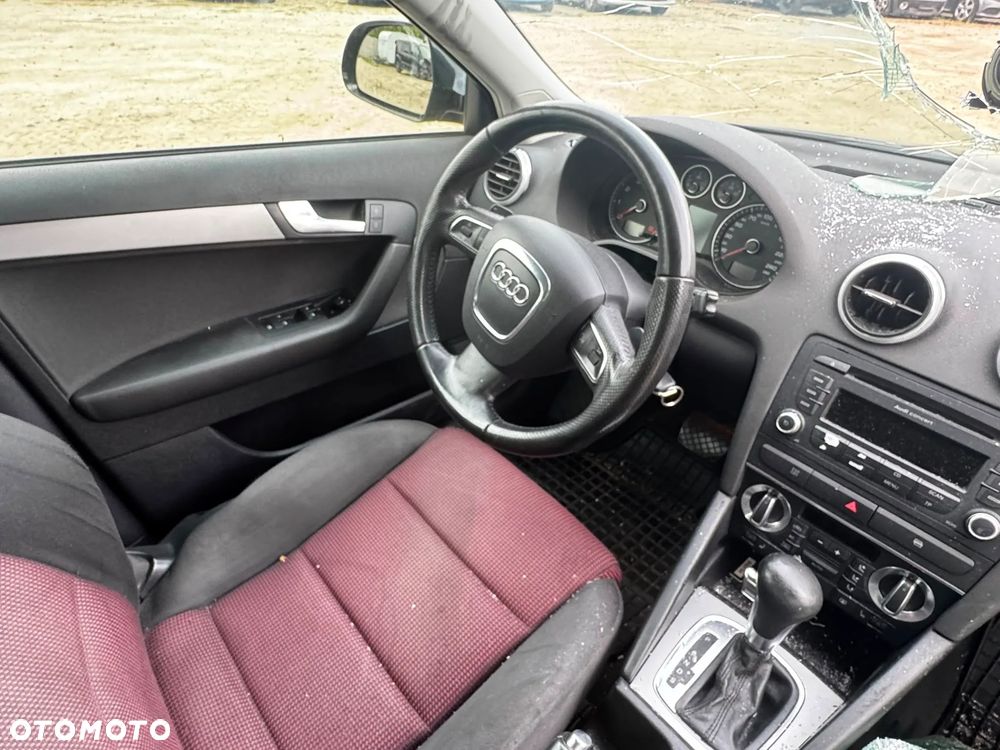 Audi A3 Sportback 1.8 TFSI Attraction S tronic - 4