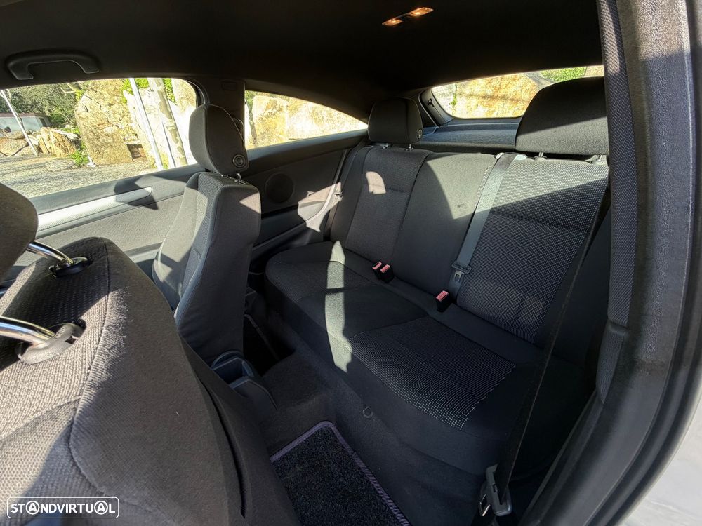 Opel Astra GTC 1.3 CDTI - 18