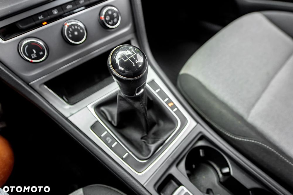Volkswagen Golf 1.6 TDI CityLine - 32