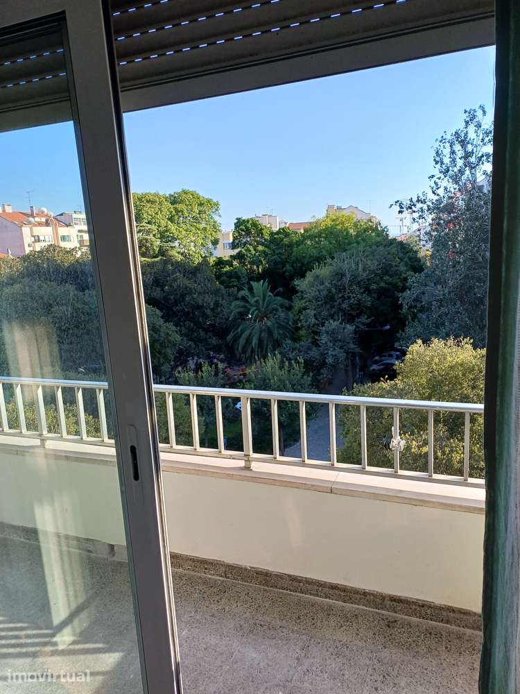 Apart. T2, 60 m, Estefânia-acabado de renovar- Arrend de Longa Duração - Grande imagem: 2/13