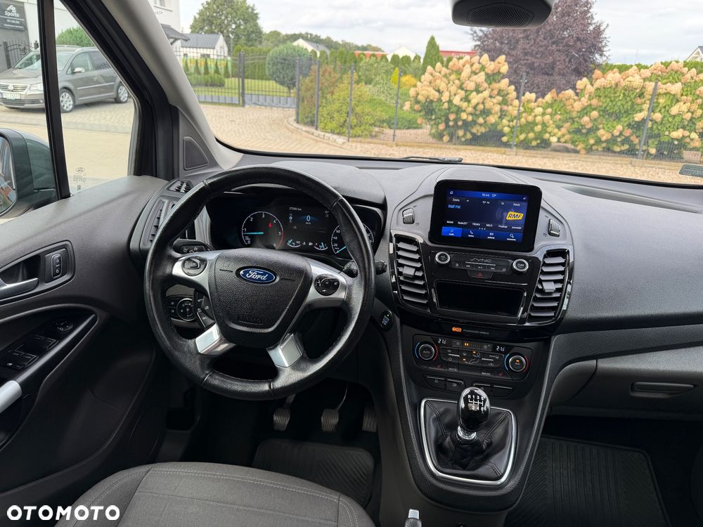 Ford Tourneo Connect Grand - 22