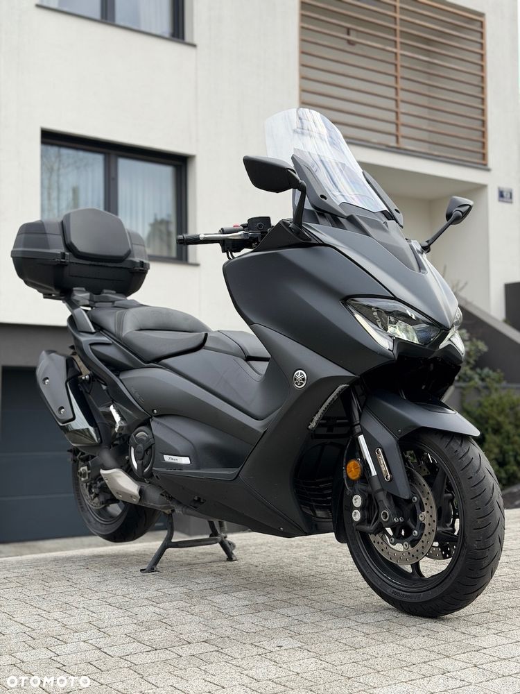 Yamaha Tmax - 10