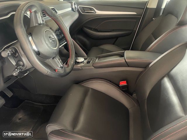 MG ZS Standard Luxury - 8