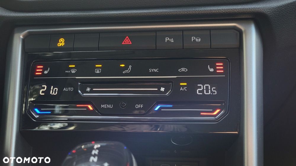 Volkswagen T-Roc 1.5 TSI Life DSG - 24