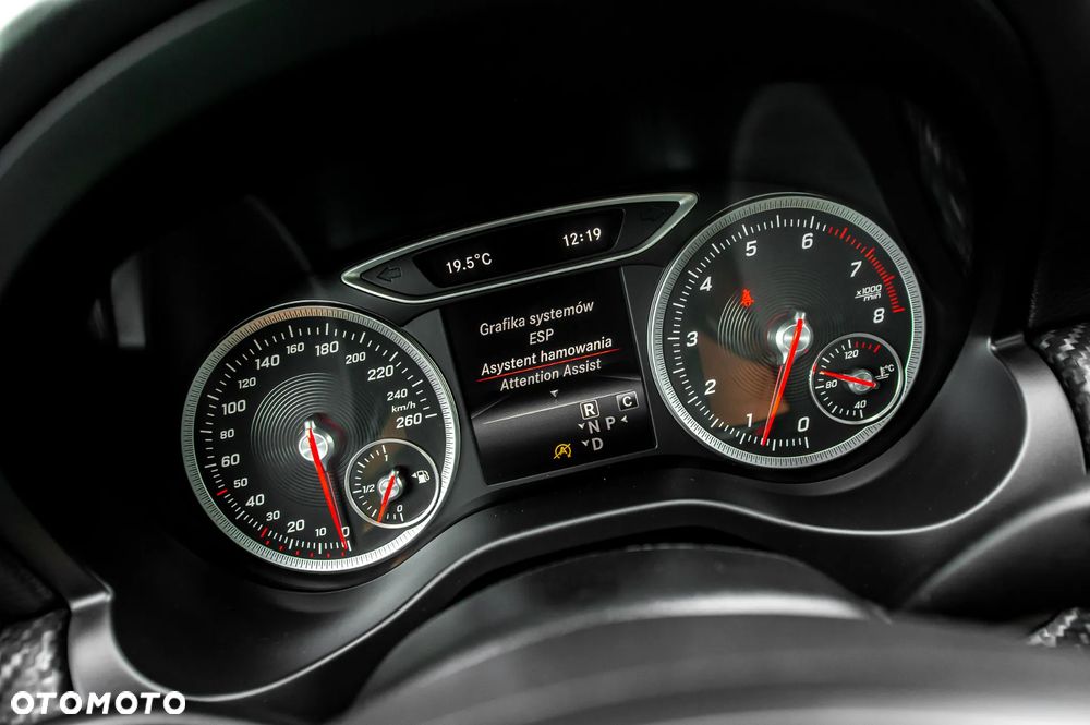 Mercedes-Benz GLA 250 4Matic 7G-DCT Activity Edition - 37
