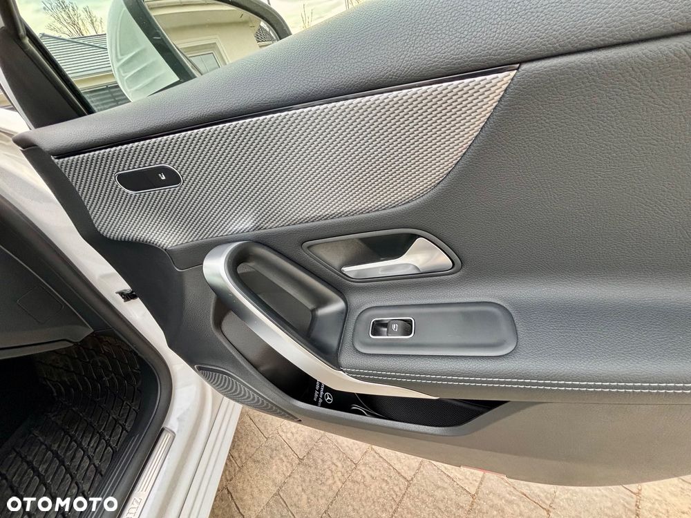 Mercedes-Benz Klasa A 180 7G-DCT - 14