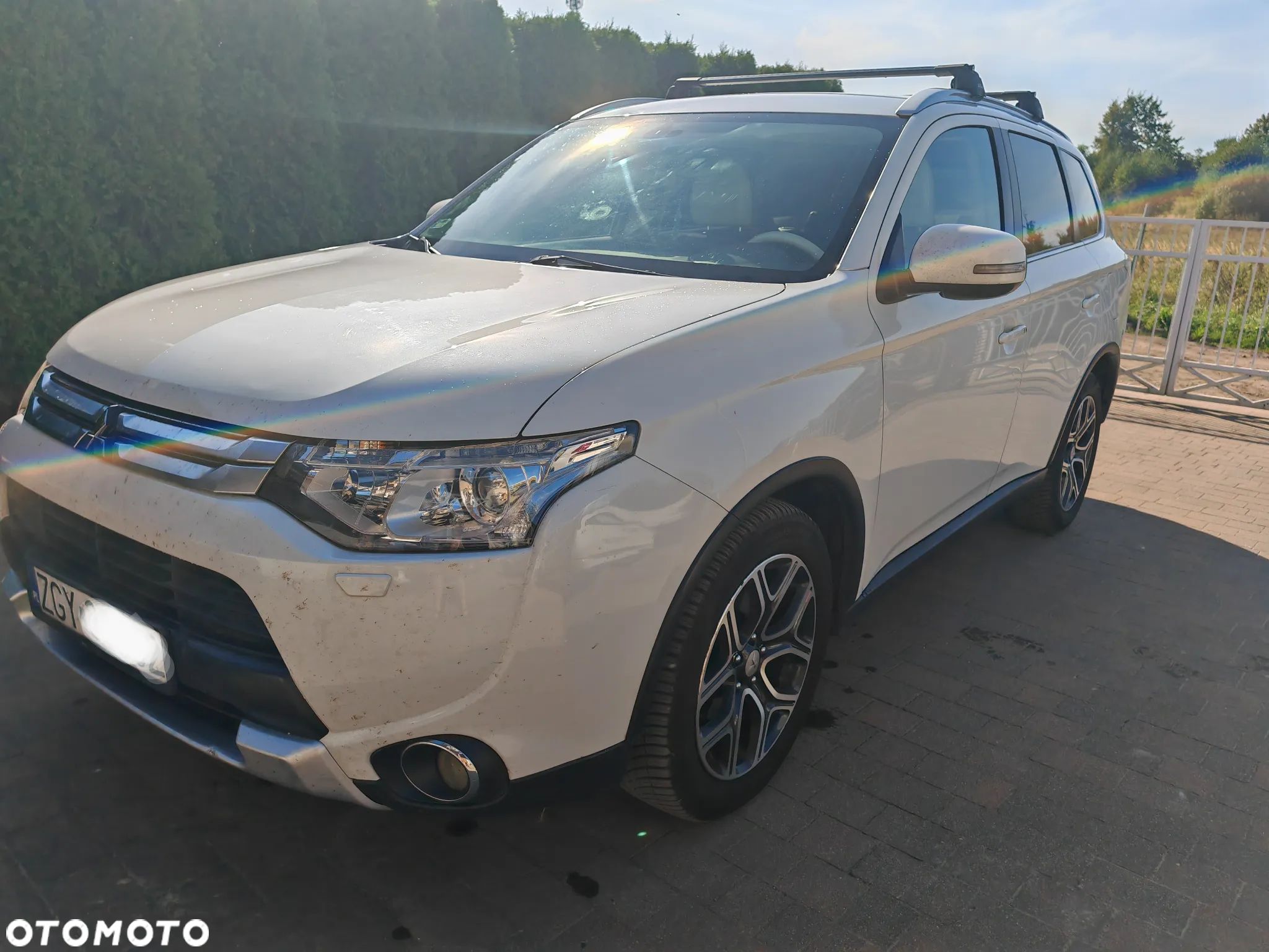 Mitsubishi Outlander - 1