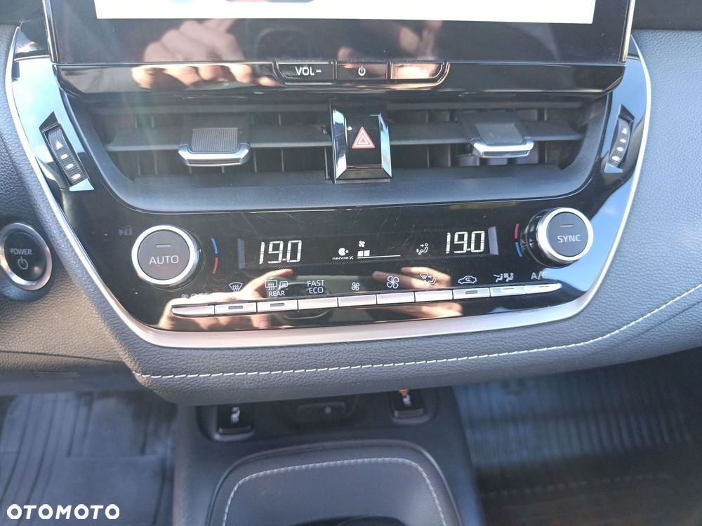 Toyota Corolla 1.8 Hybrid Style - 30
