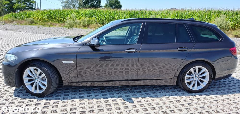 BMW Seria 5 525d Sport-Aut Luxury Line - 7