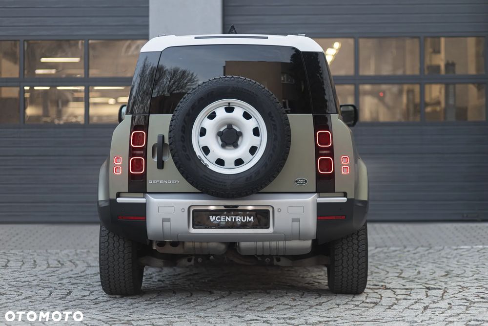 Land Rover Defender 3.0 D200 mHEV - 11