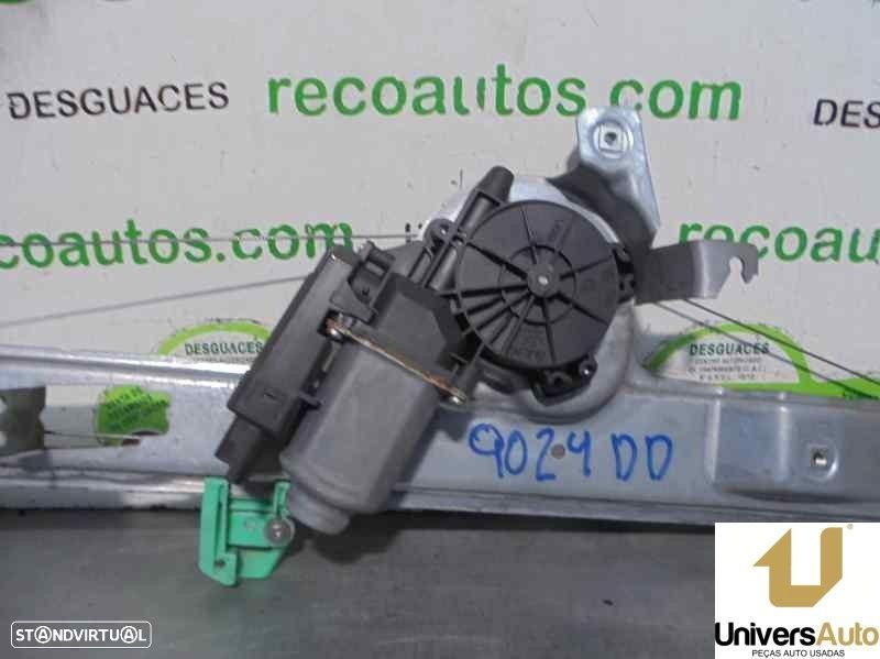 ELEVADOR DE VIDRO FRONTAL DIREITO RENAULT GRAND SCÉNIC II 2007 -8200646840 - 1