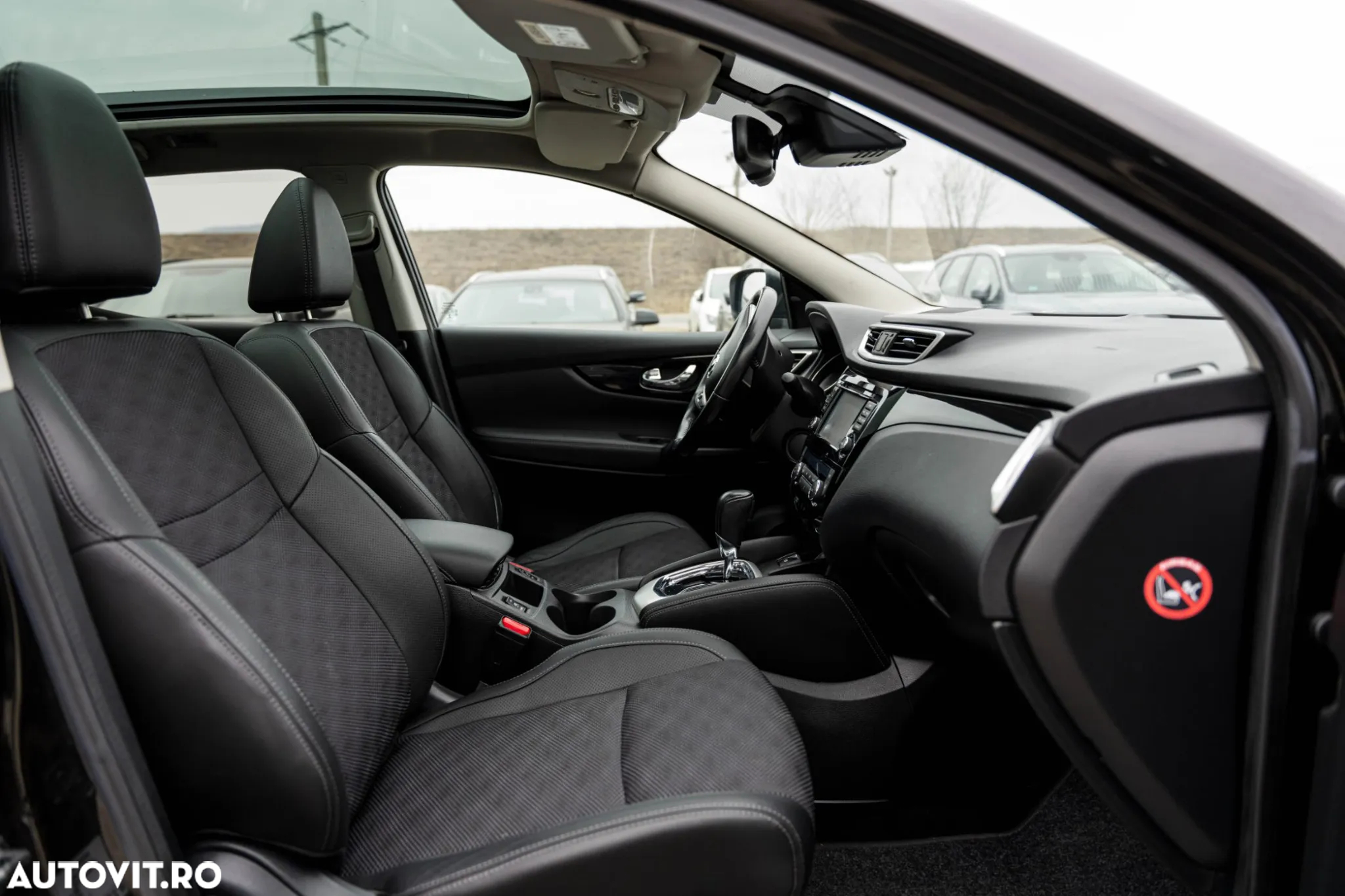 Nissan Qashqai 1.6 DCI Xtronic TEKNA+ - 16