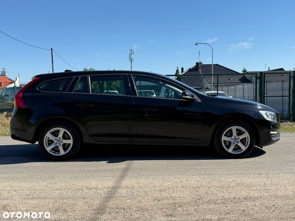 Volvo V60 D2 Drive-E Momentum - 13