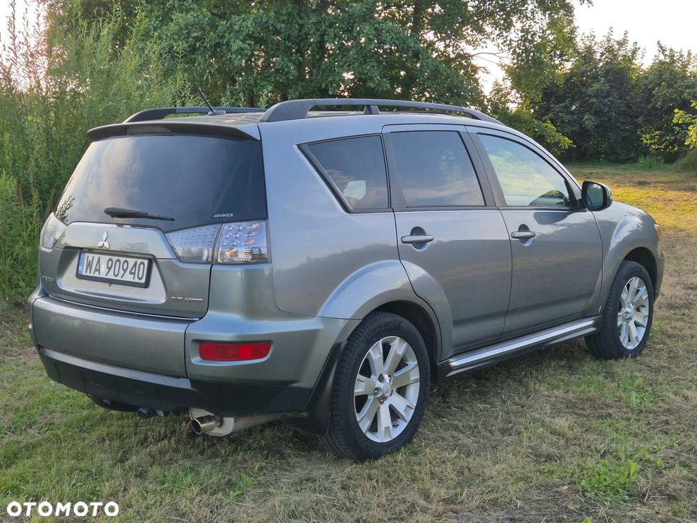 Mitsubishi Outlander 2.4 Intense + CVT - 5