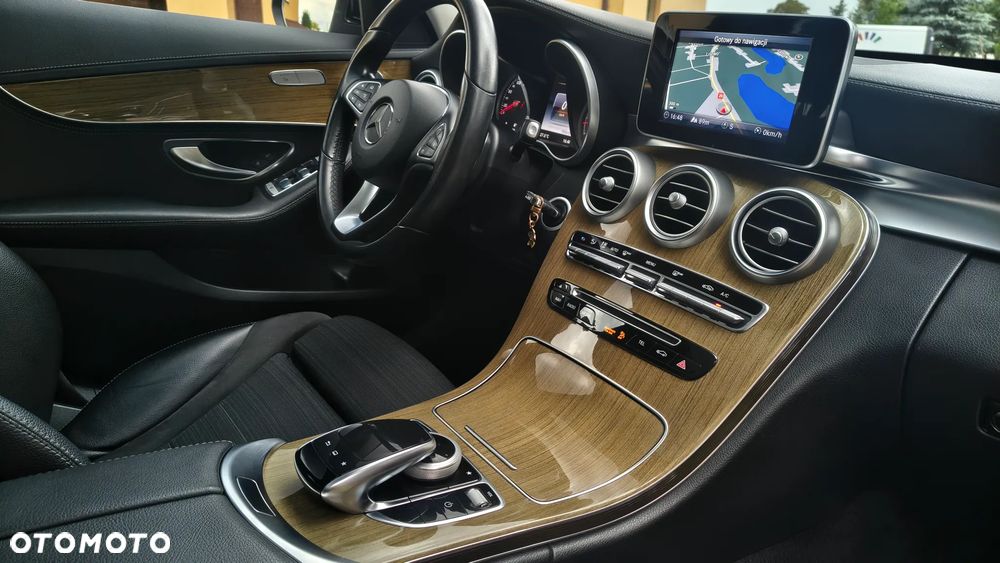 Mercedes-Benz Klasa C 180 7G-TRONIC - 22