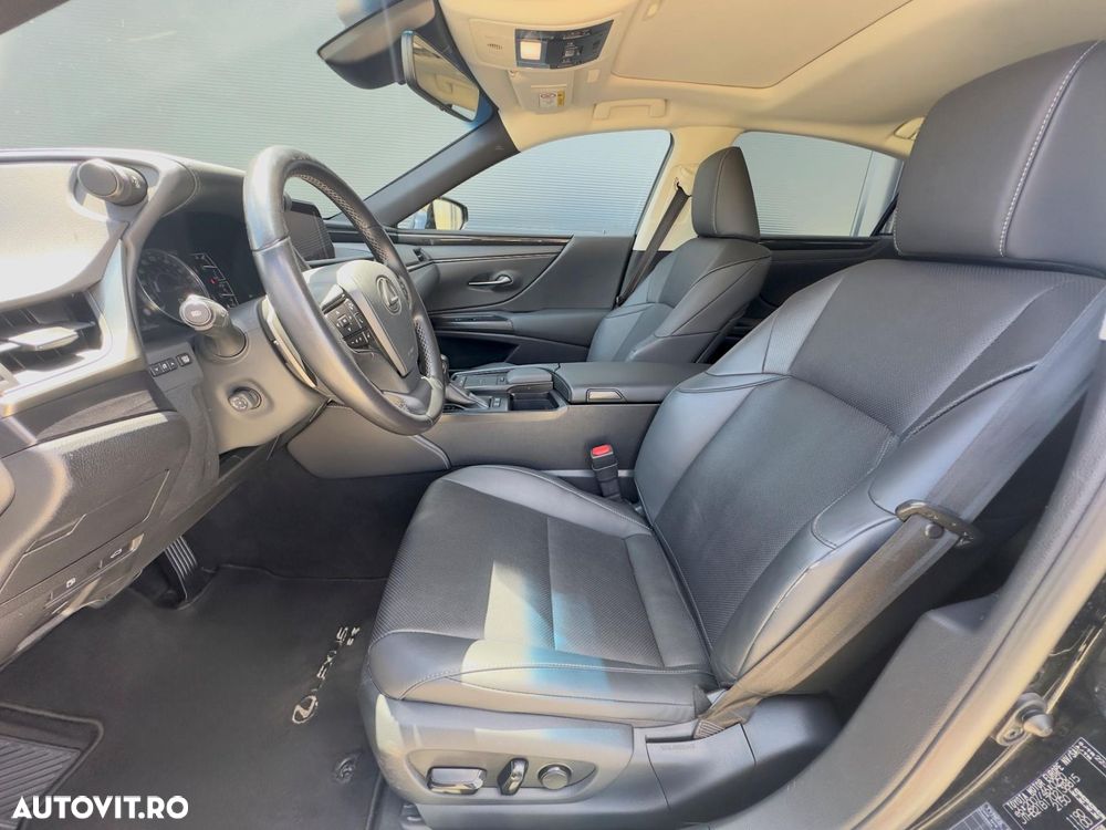 Lexus Seria ES 300h Executive Line - 11