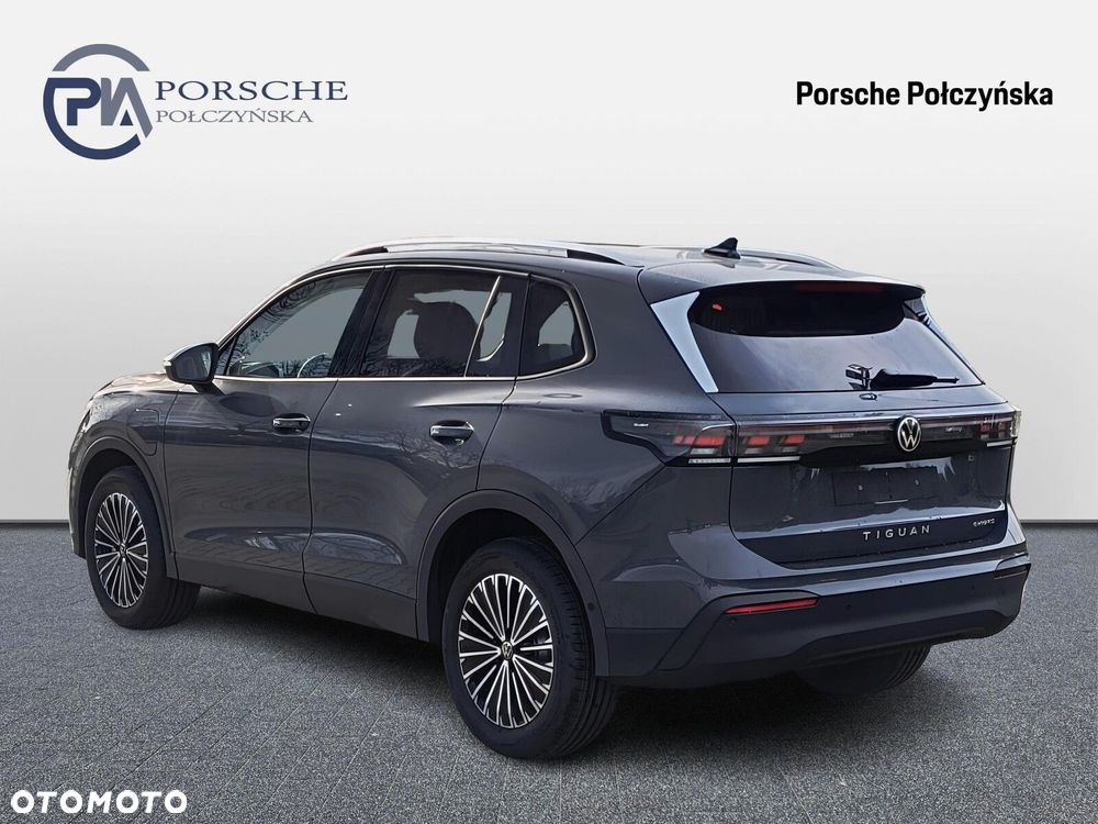 Volkswagen Tiguan - 3