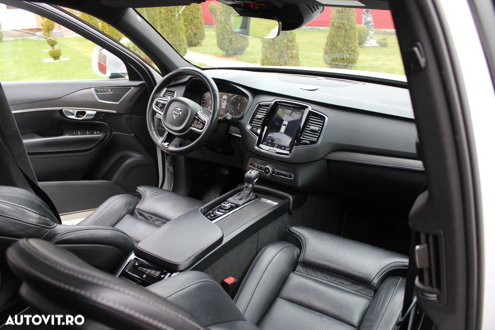 Volvo XC 90 D5 AWD Geartronic RDesign - 3