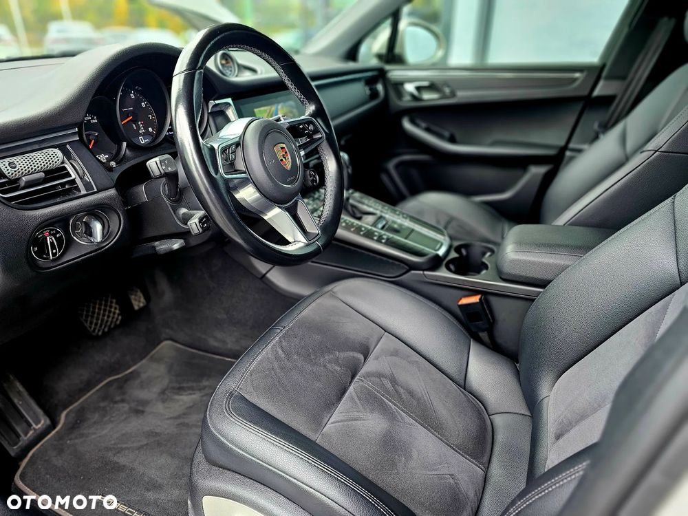 Porsche Macan Standard - 17