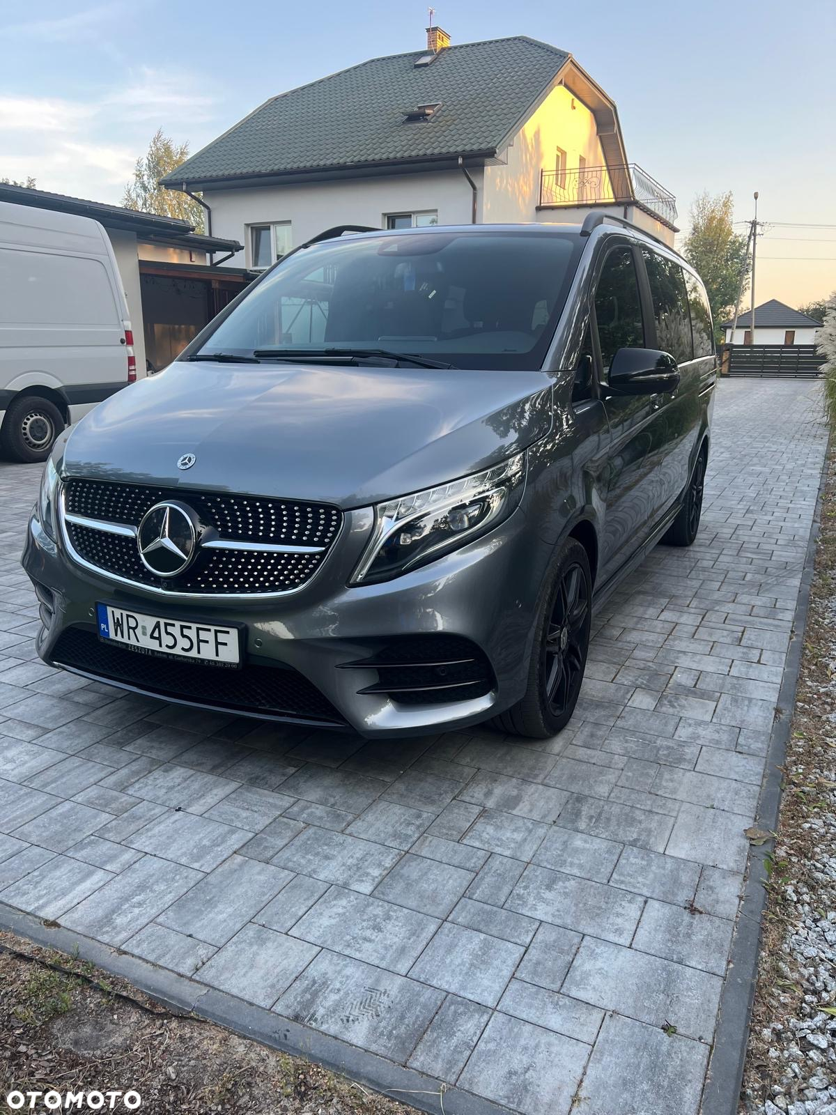 Mercedes-Benz Klasa V 300 d Exclusive 9G-Tronic (d³ugi) - 3